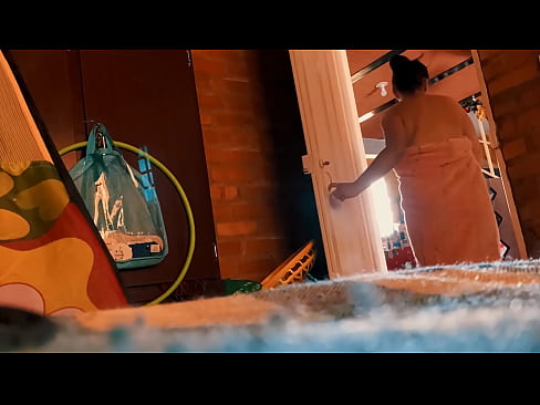 ❤️ Мій дядько йде за мною в душ, він трахає мене, поки я приймаю душ. ❌ Порно на порно uk.pornpk.ru ❌❤